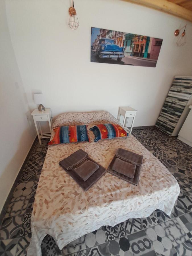 Estudio Dominicana In Albufeira Gale 外观 照片