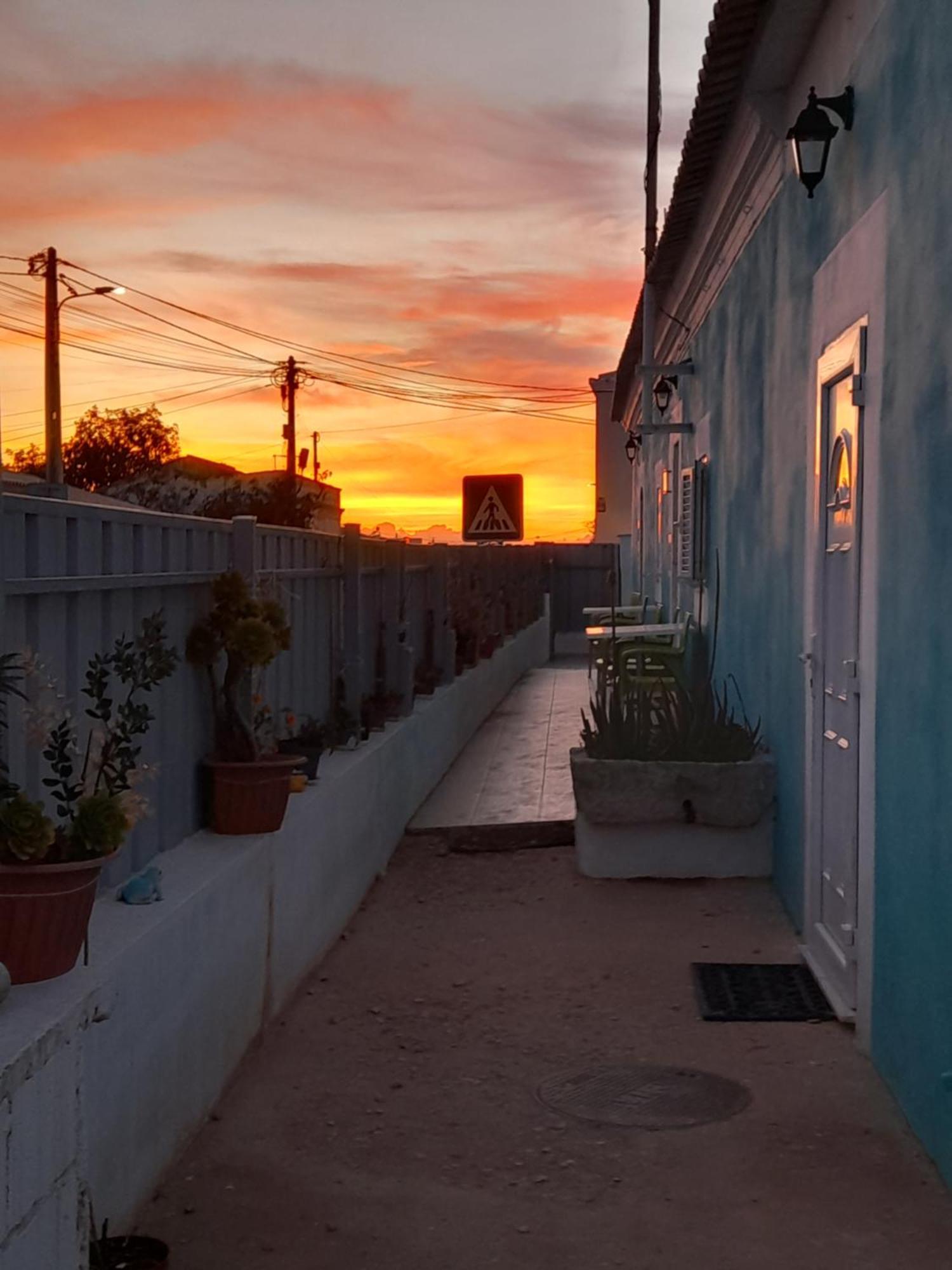 Estudio Dominicana In Albufeira Gale 外观 照片